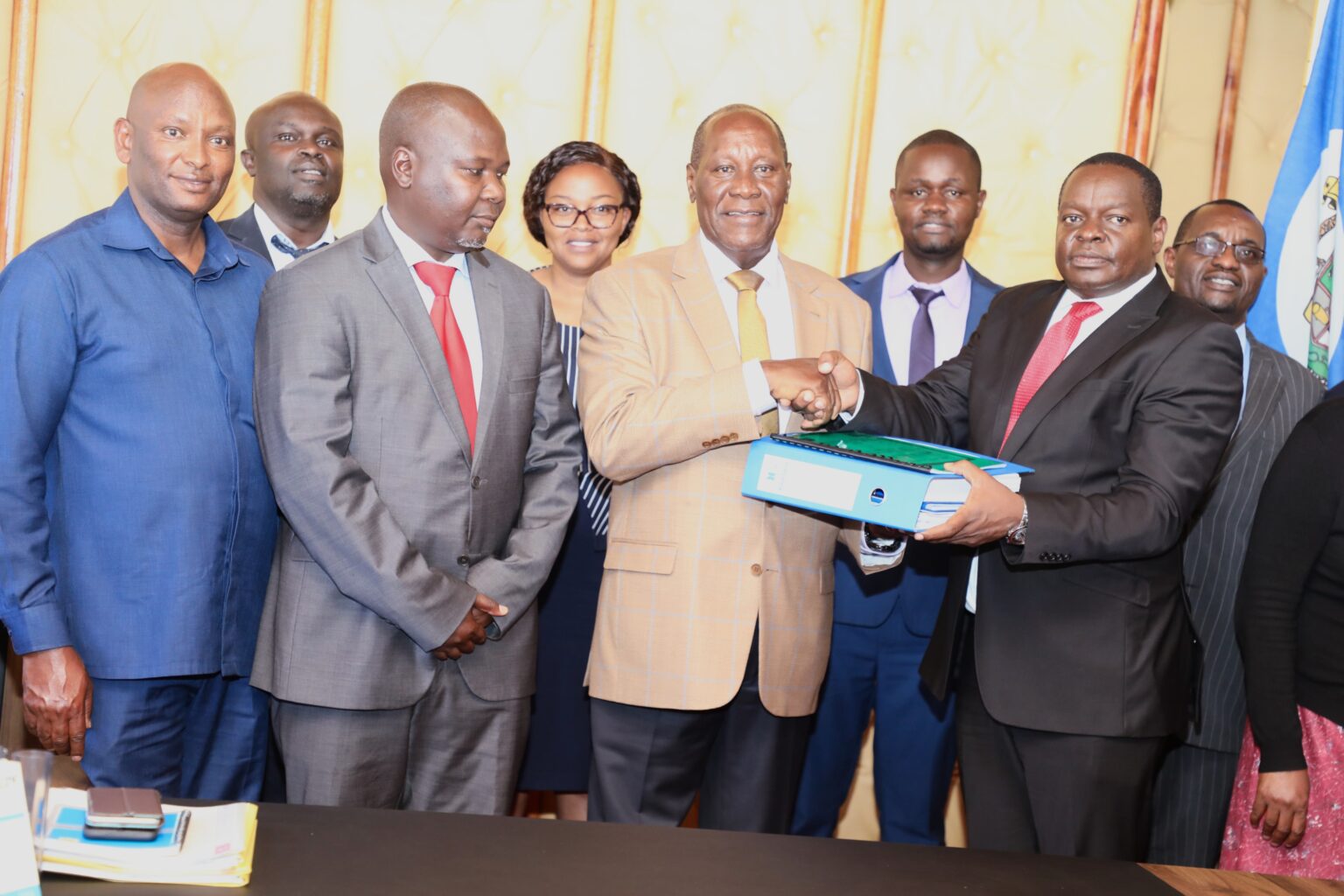 Governor Malombe Receives Transition Report - Safi news